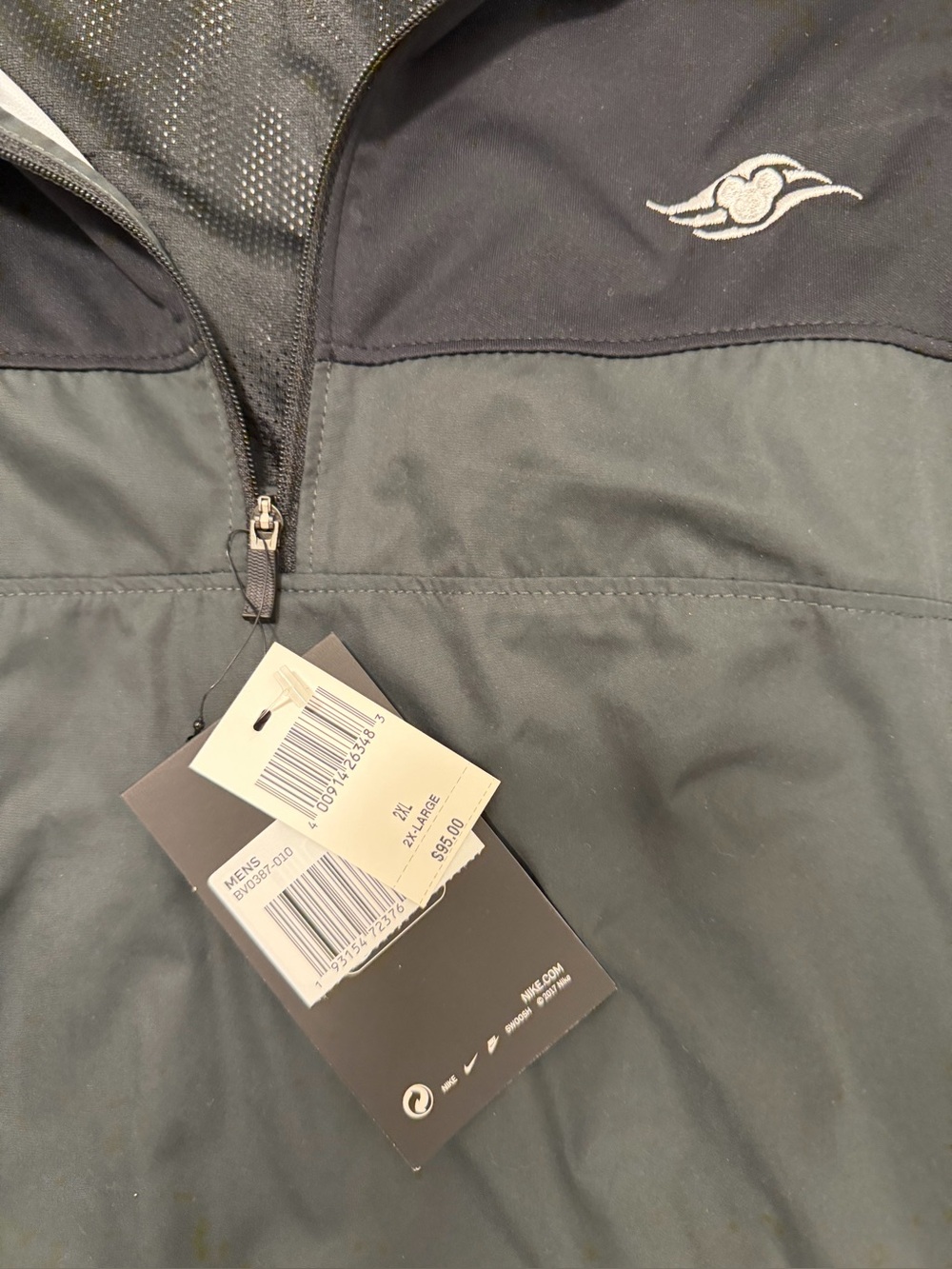 Brand-new Nike Shield Disney Cruise Line men’s pullover jacket in size 2XL with